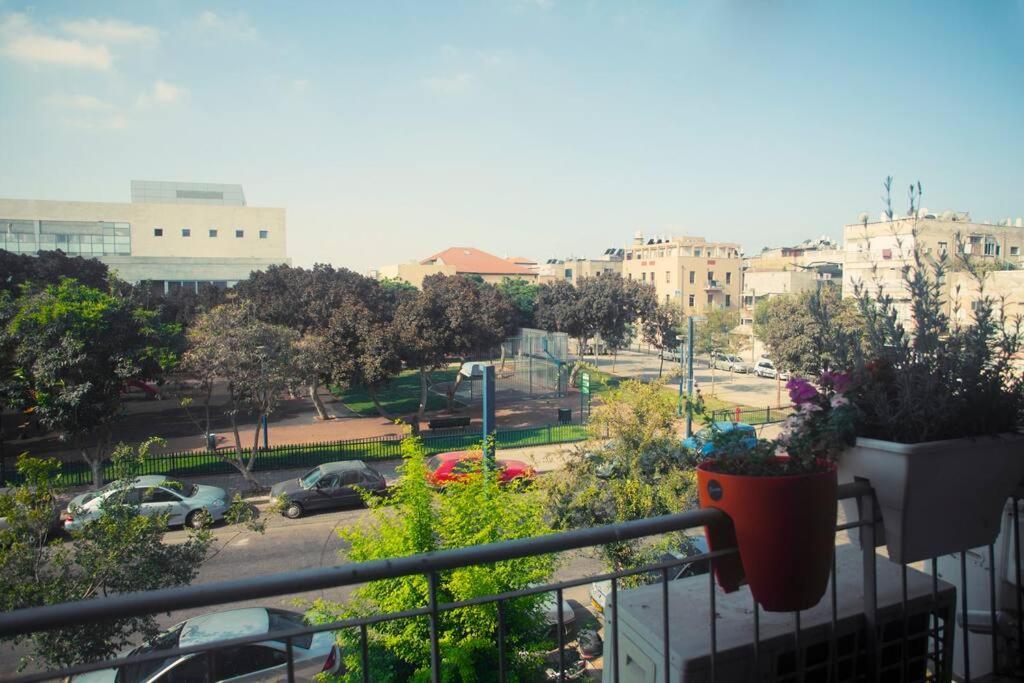 Spacious Jaffa Apt Near The Flea Market Tel Aviv Exterior photo
