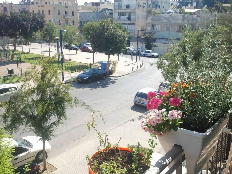 Spacious Jaffa Apt Near The Flea Market Tel Aviv Exterior photo